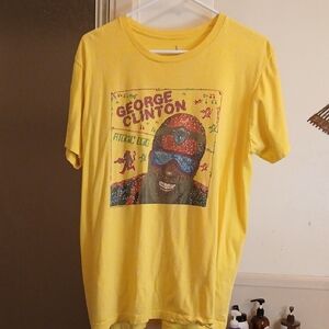 Yellow Graphic T-Shirt with George Clinton Print. Mens Sz.L‎